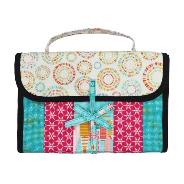AccuQuilt Hanging Travel Organizer Bag Quilt-As-You-Go Kit with Zippity-Do-Done Zipper | #51048