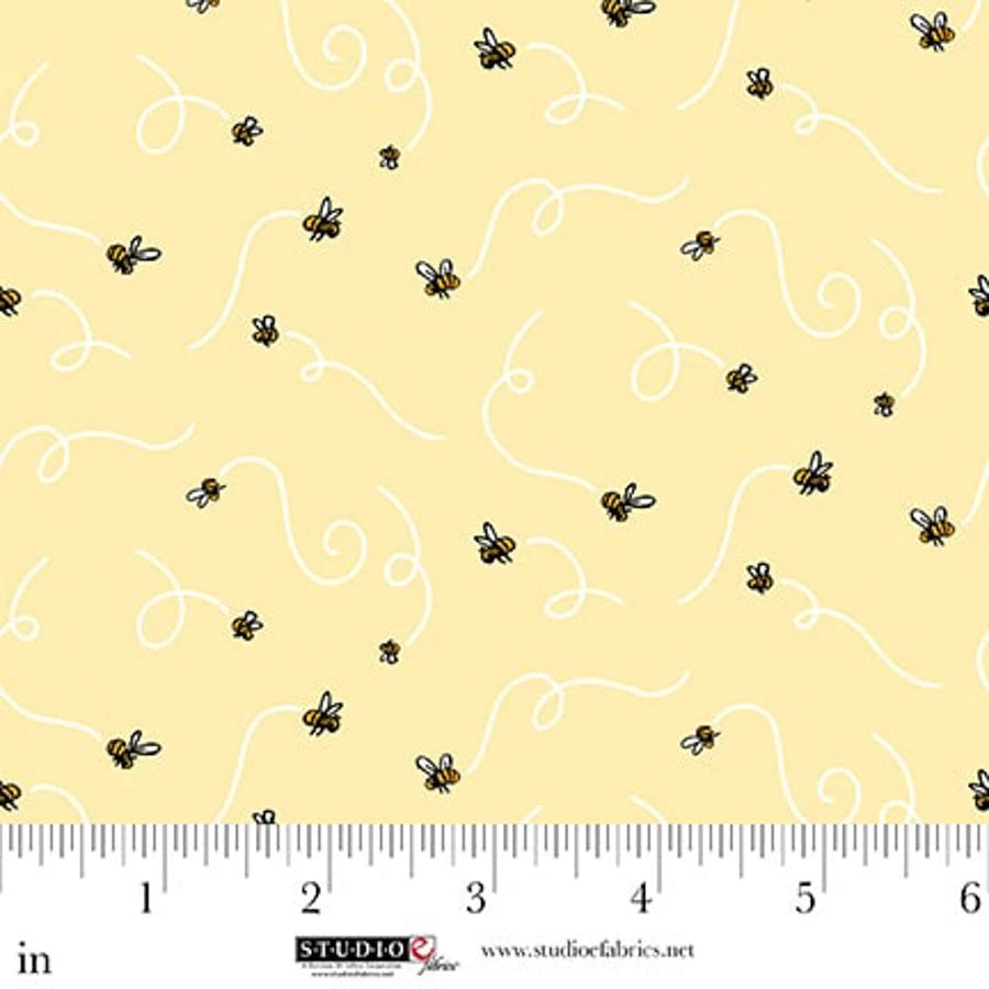 Classic Winnie Bees - Yellow (8719-44)