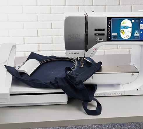 BERNINA Large Freearm Embroidery Hoop 5.7 x 10 - 106681.70.00