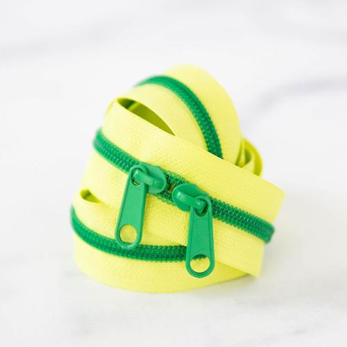 30" Zipper - Lemon Lime from Moda