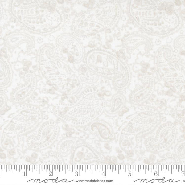 The Shores Linen White Pebble