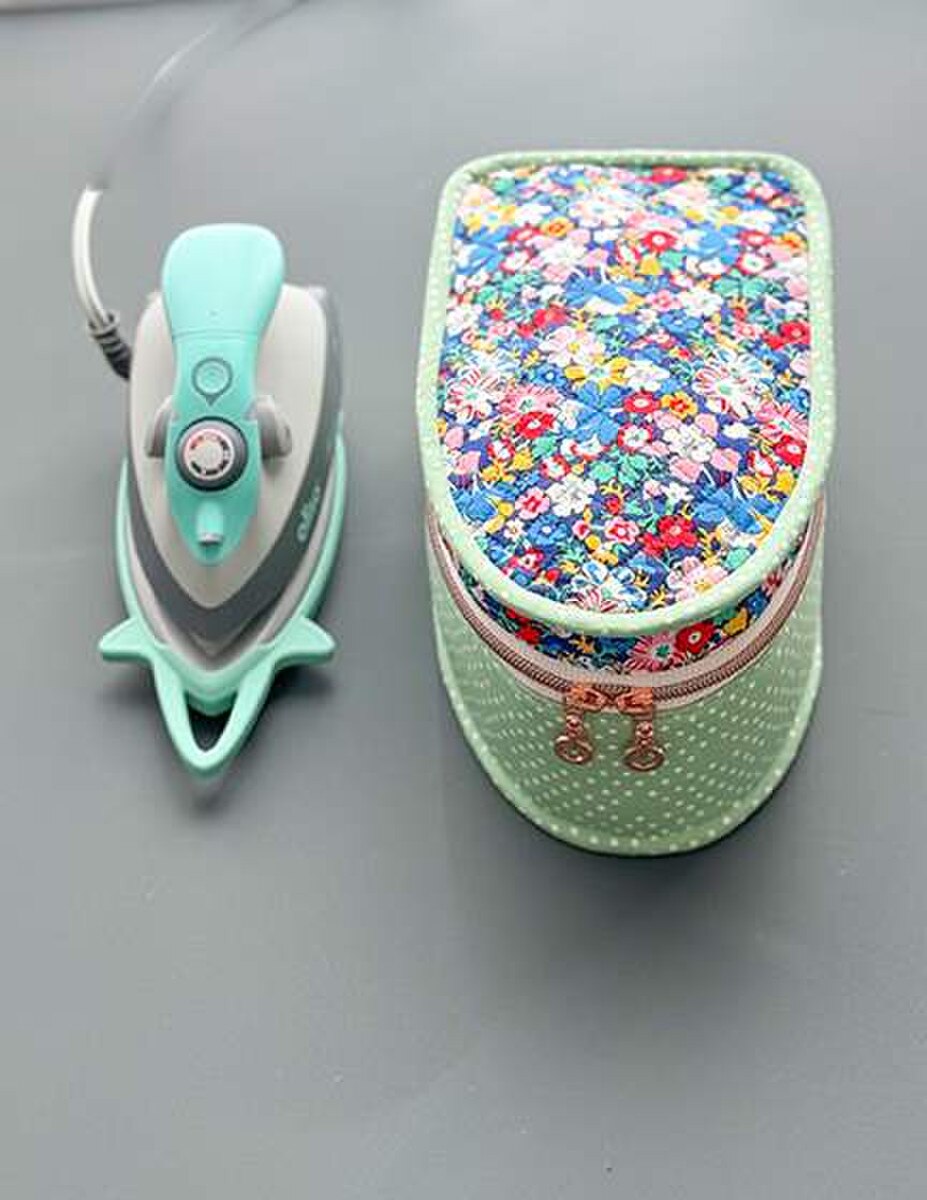 Minki Kim Travel Case for Mini Iron Pattern