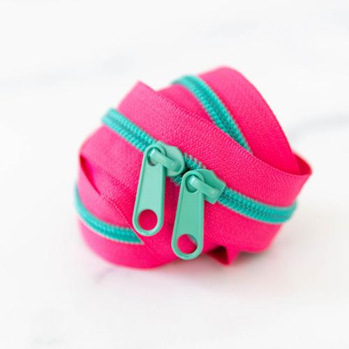30" Zipper - Strawberry from Moda
